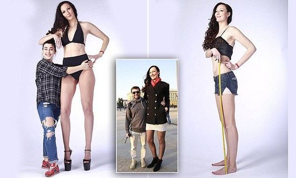 俄罗斯国家队中锋退役后成超模身高腿长均破纪录为她拍照需爬梯