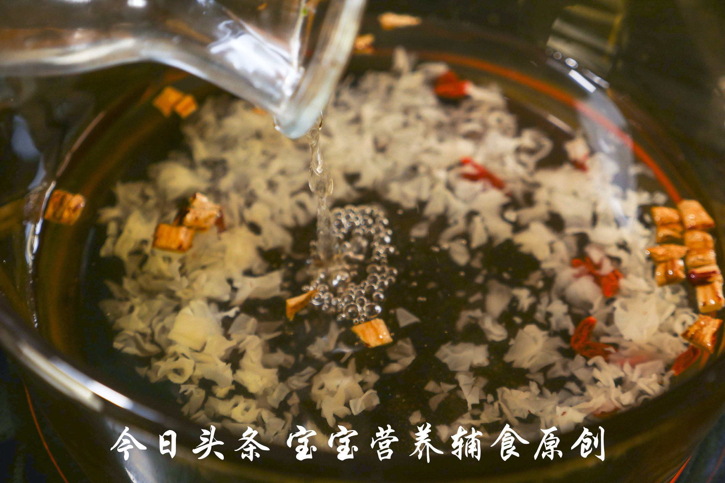 宝宝冬天不爱喝水怎么办,冬天干燥小朋友吃什么比较好