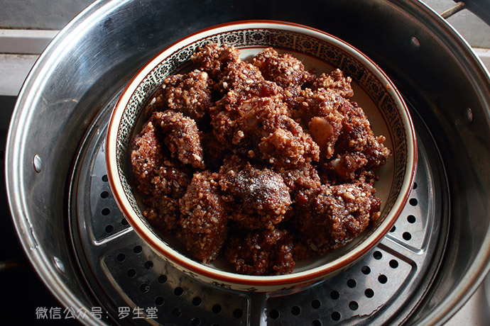 粉蒸排骨怎么做才会干,粉蒸排骨怎么做软烂不柴