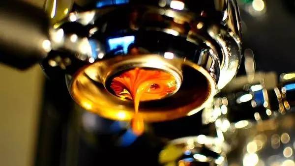 天气好的时候不如旅行吧,天气这么好不如出来散散步