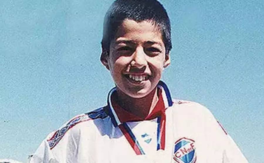 足球往事,足坛往事苏亚雷斯爱情故事