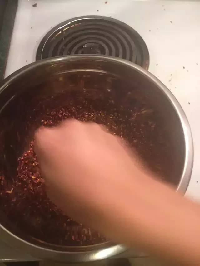 身在异乡，如何做一碗勾魂的麻辣小面