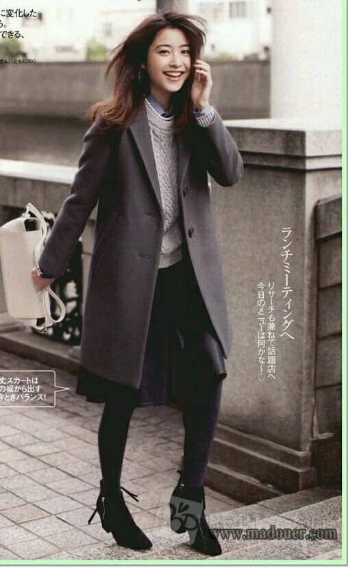 春装新款2022搭配简约高级韩版,春装这样搭配让你显瘦更显甜美