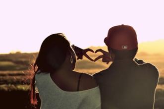 怎么样跟男朋友更亲近,和男票刚认识怎么相处