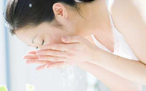 怎样分辨酒渣鼻,酒渣鼻严重怎么治疗