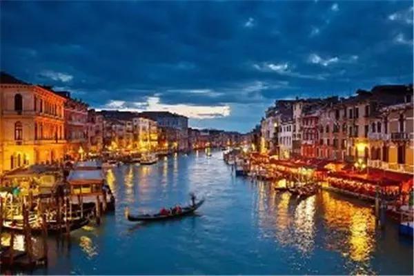 出境旅游需要身份证,出国游玩身份证办理