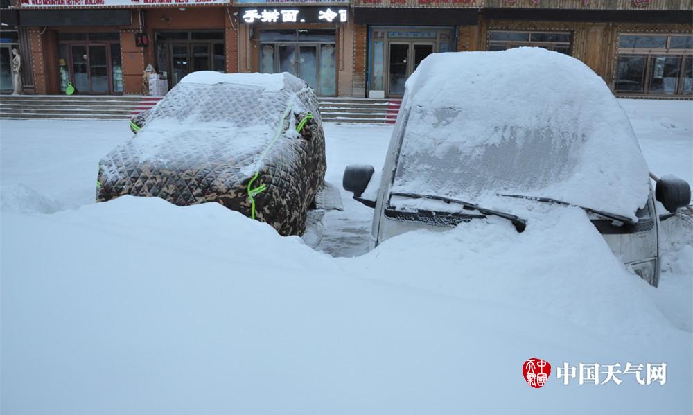 在-48℃的极寒天泡48℃的温泉来阿尔山过不一样的冬天