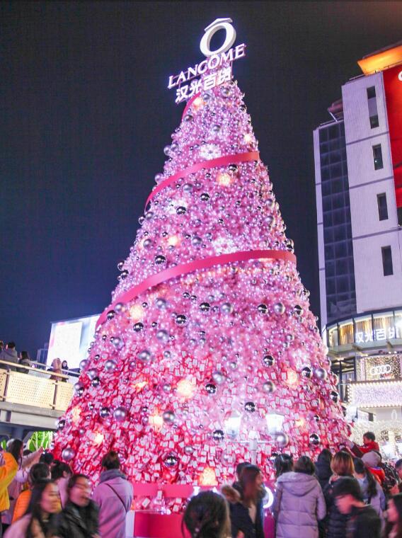 圣诞节热恋生活日记,开着轩逸陪女朋友搜集北京的圣诞树