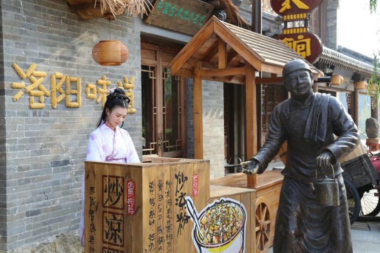 一个手机摄影师,一个摄影师日常记录生活