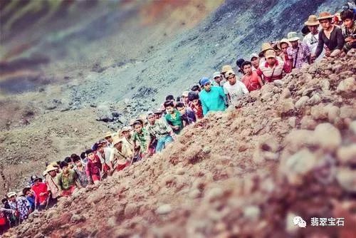 为什么翡翠原石都产自云南缅甸,为什么翡翠都在缅甸出产