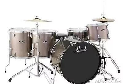 李宇春打鼓,易烊千玺演唱会打鼓