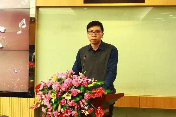 飞歌和阿尔派车机选哪个,十万元的汽车音响