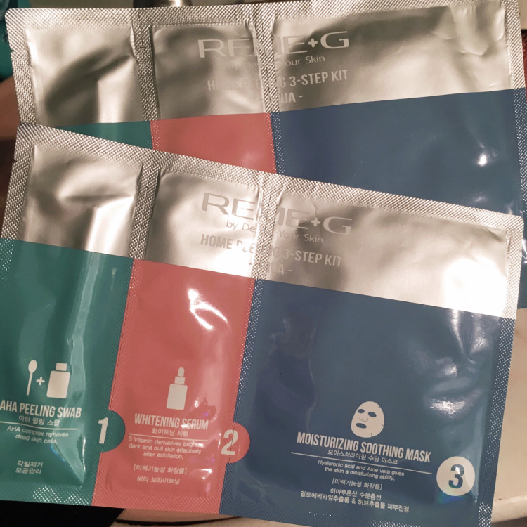 适合学生党用的便宜水杨酸面膜,最好用的一款平价美白补水面膜