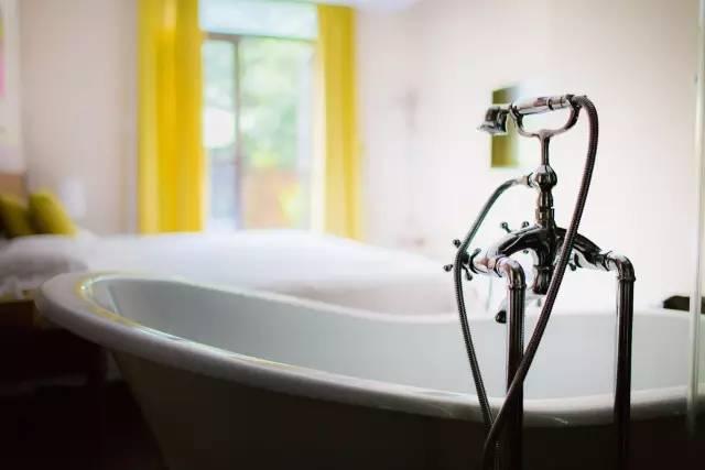 这栋小桥流水的民宿——“眷舍”