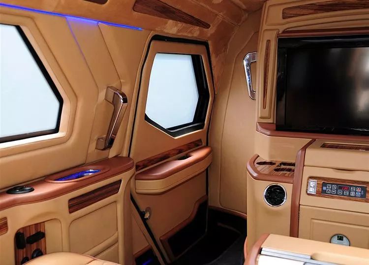 这辆破越野车，却价值1000多万，难道里面镶金边儿了吗？