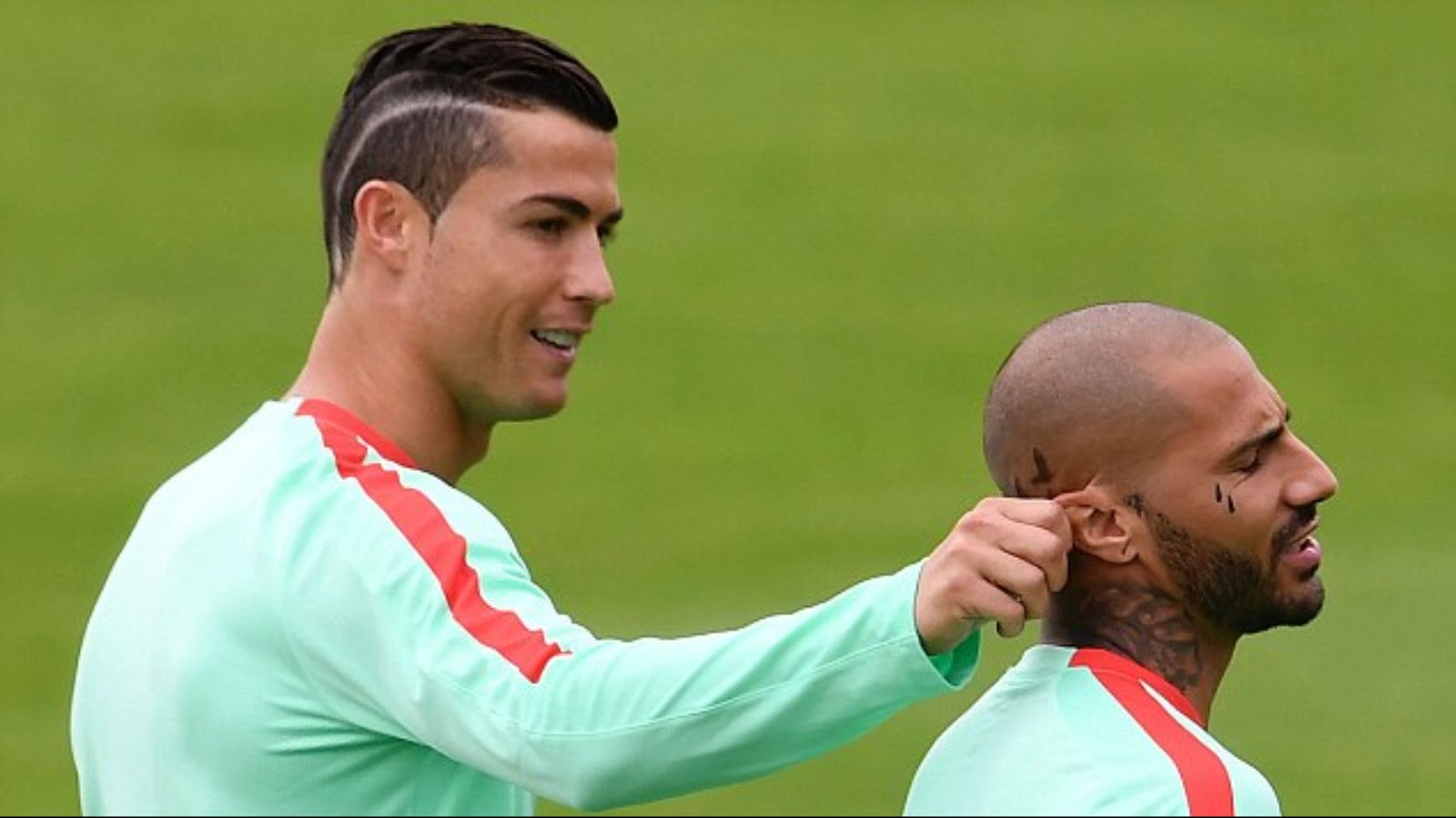 年轻时的c罗和雷斯马,c罗和夸雷斯马的友谊