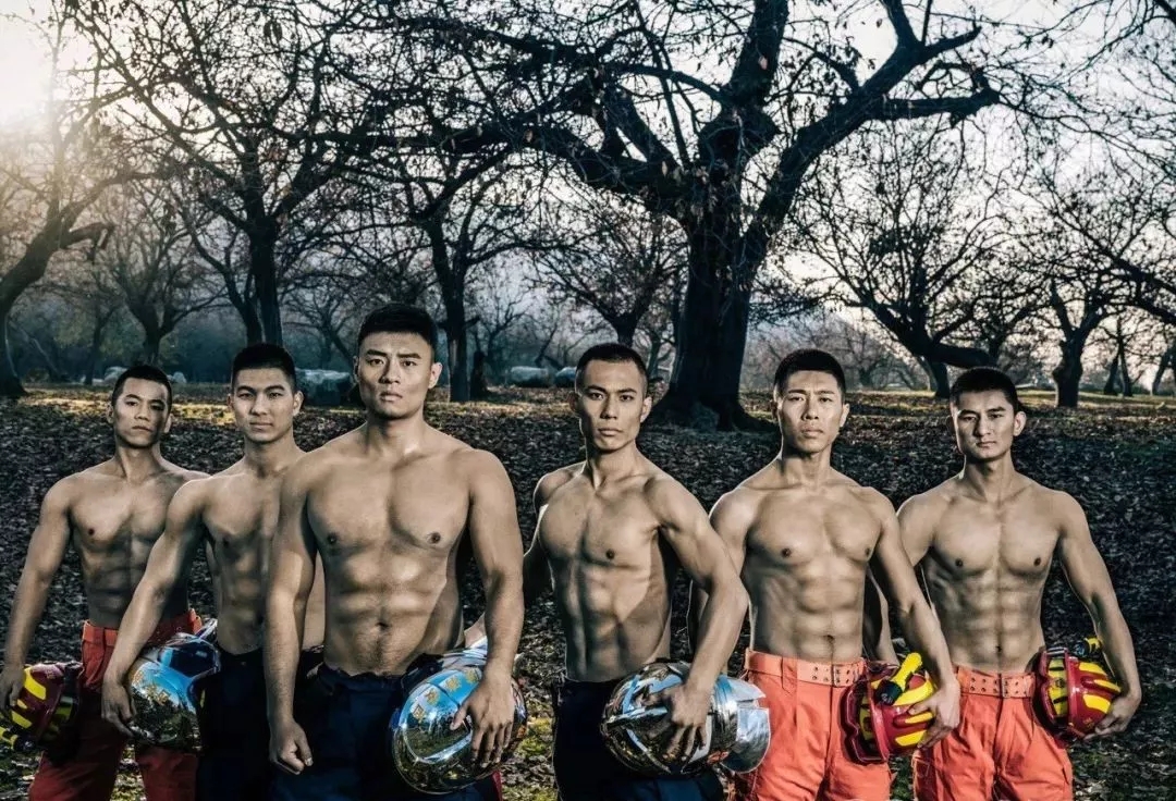 中国消防员肌肉男电影叫什么,消防员肌肉写真