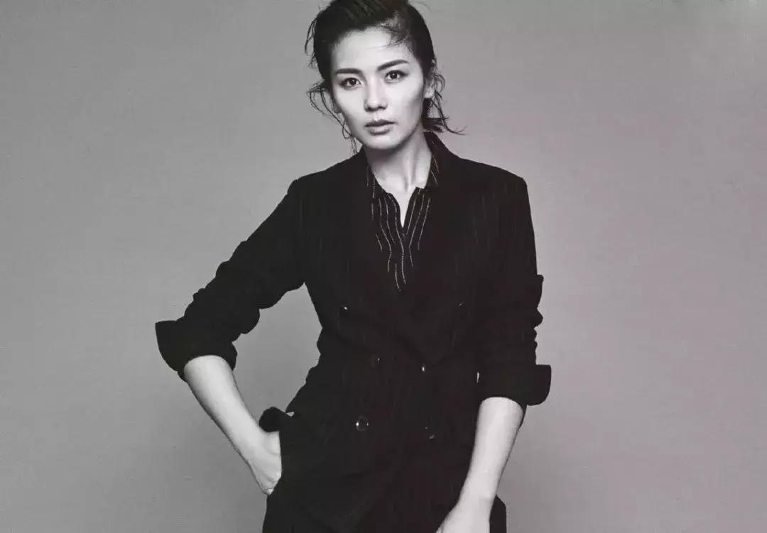 2017年，朋友圈里的人设太多，朋友都不够用了