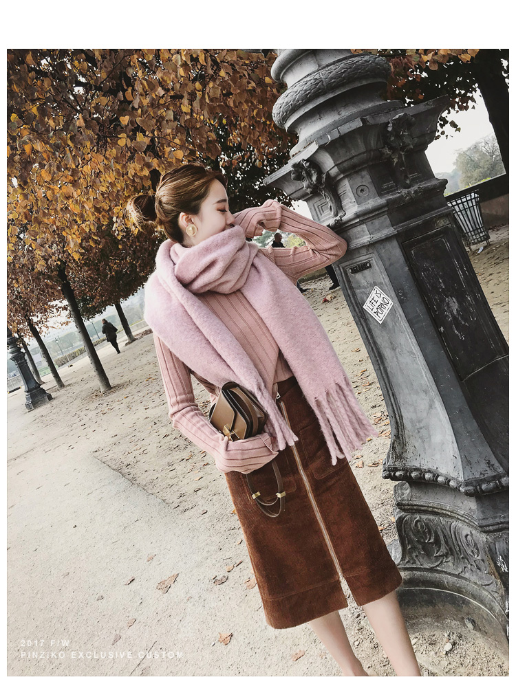 灯芯绒减龄没毛病,但是……设计师,你的心里就没点b数吗?