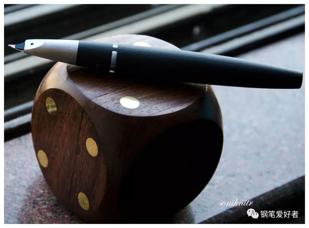 钢笔推荐凌美正姿钢笔,lamy凌美钢笔2000连写顺畅