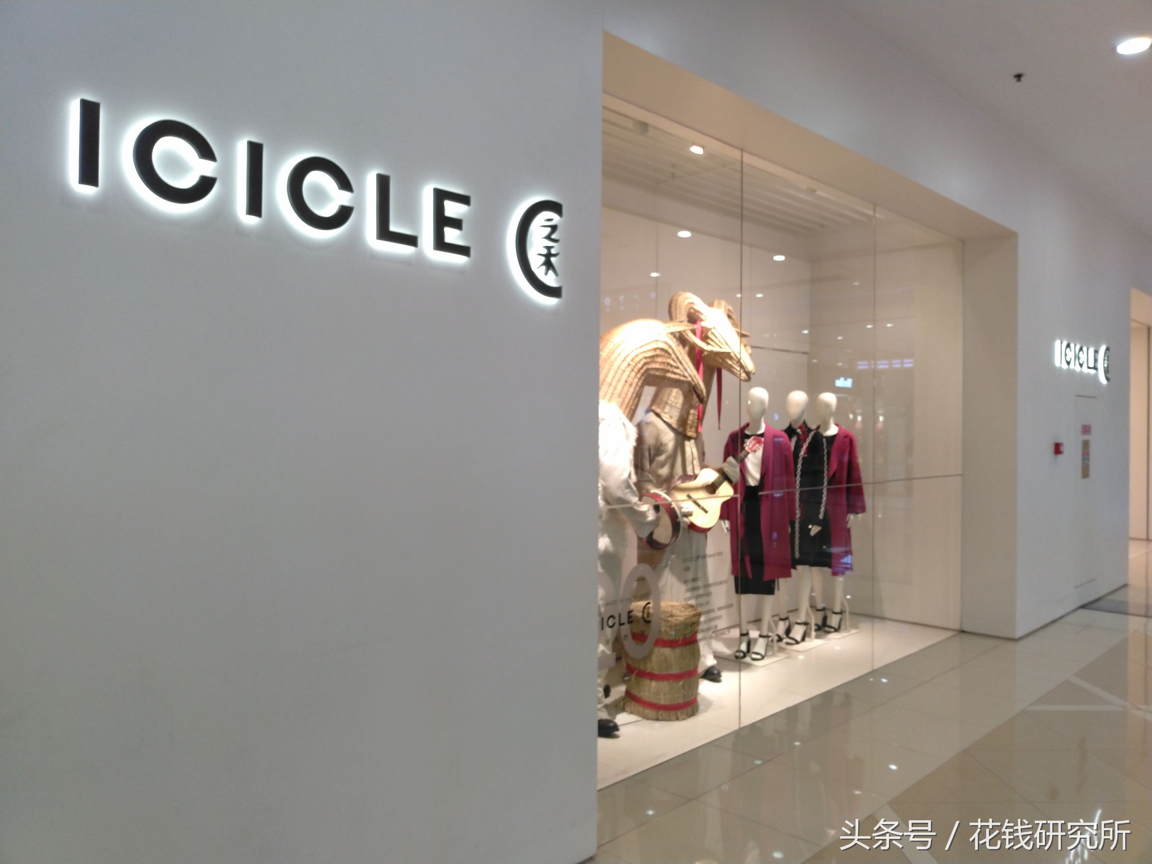 lv围巾女款爆款多少钱,lv围巾2000元左右