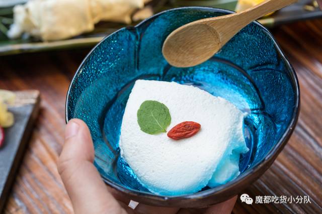 日本铁路公司直营的日料店，会隐身