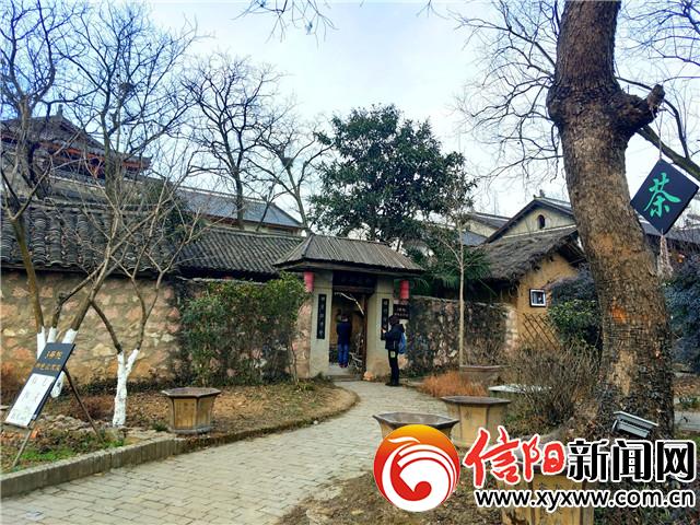 信阳这位企业家扶贫斗得真俏巴