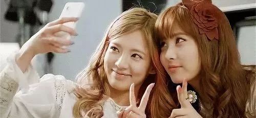 拍照自带复古感相机,自带滤镜拍立得