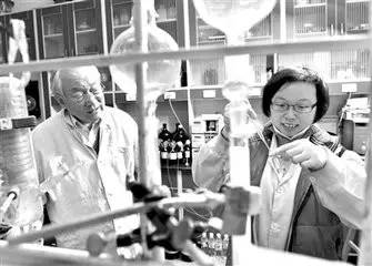 独评外企加速抢滩国产中药被动挨打