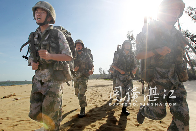 湛江陆军海防团新训,国防好声音