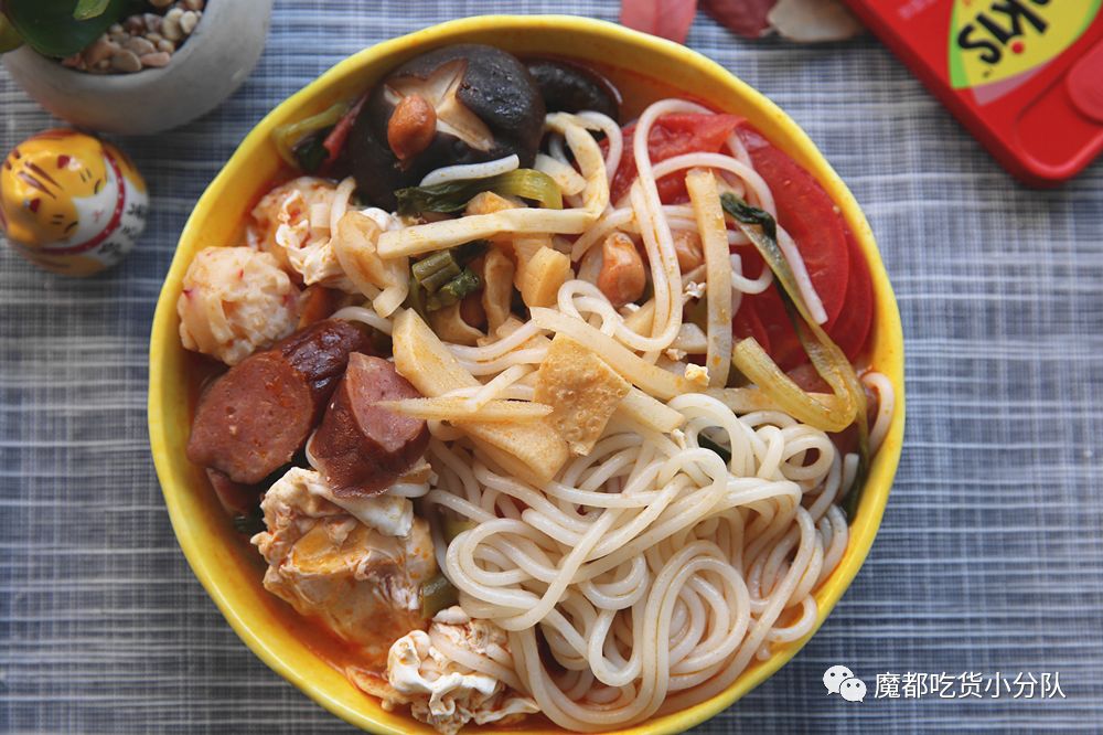 2017网红零食排行榜,网红零食无骨鸡爪小视频