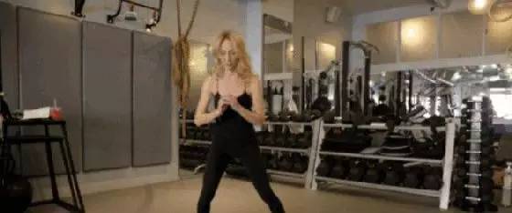 用拳头拍打臀部能减臀部的肉吗,普拉提能减掉臀部两侧的肉吗