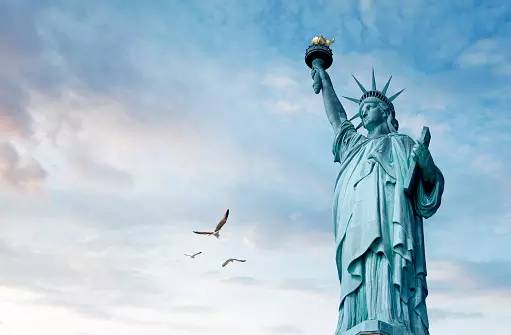 护照签证过期了补办要多少钱,澳洲签证有效护照过期了怎么办