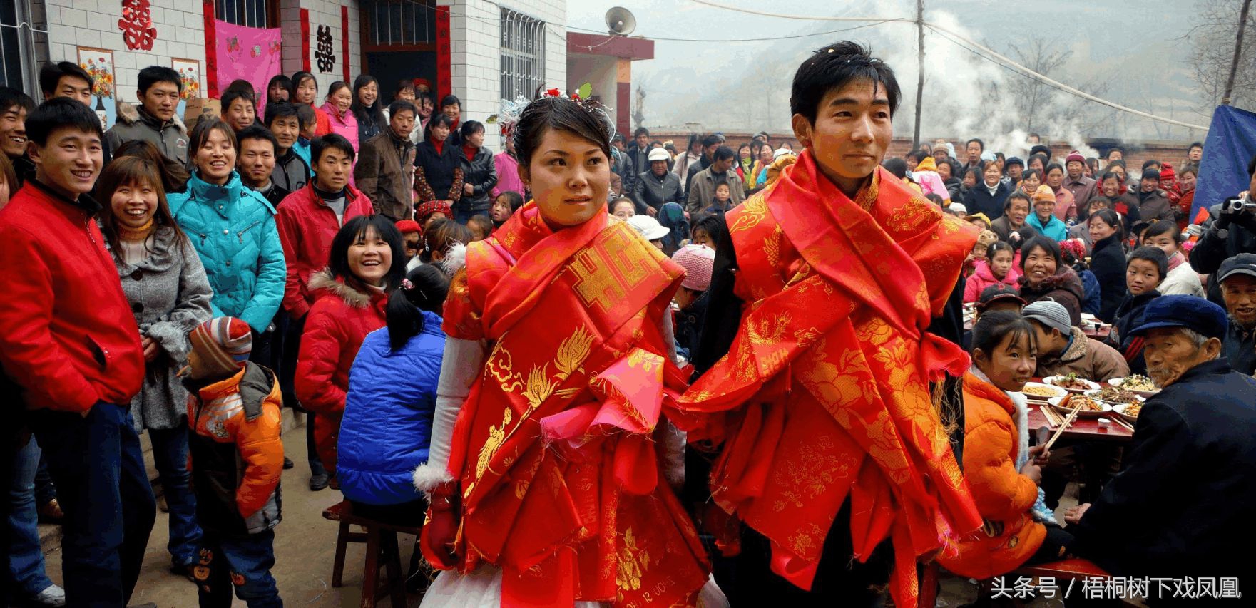 新娘婚鞋一定要是红的吗,新娘婚鞋要穿棕色的吗