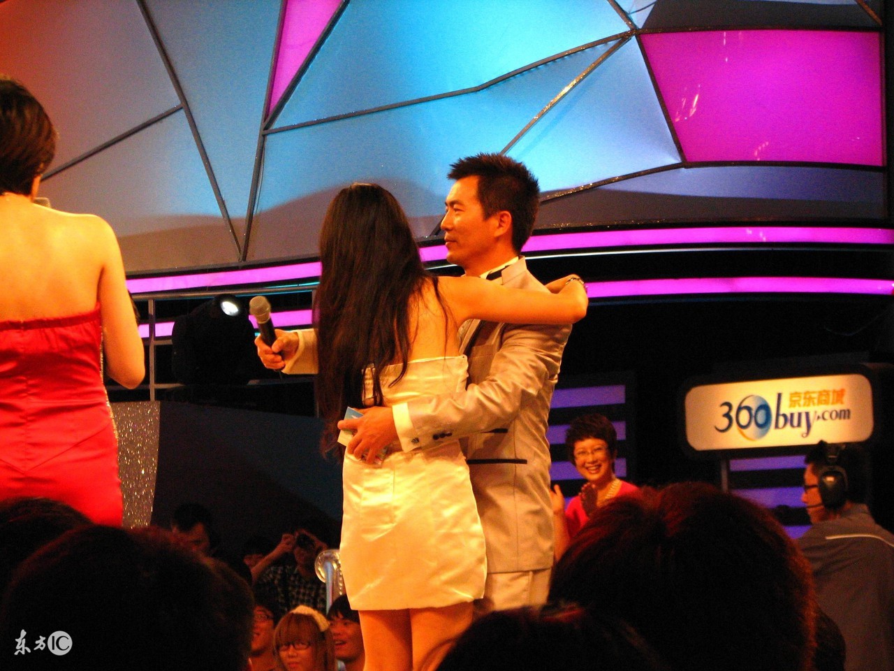 30岁女性创业赚钱项目,3个月入5-10万适合女性的创业项目