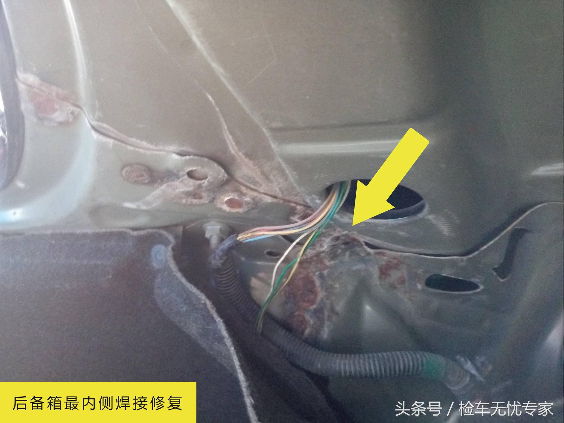 8万买辆10年的丰田锐志，捡漏还是入坑？打开车门朋友愣了