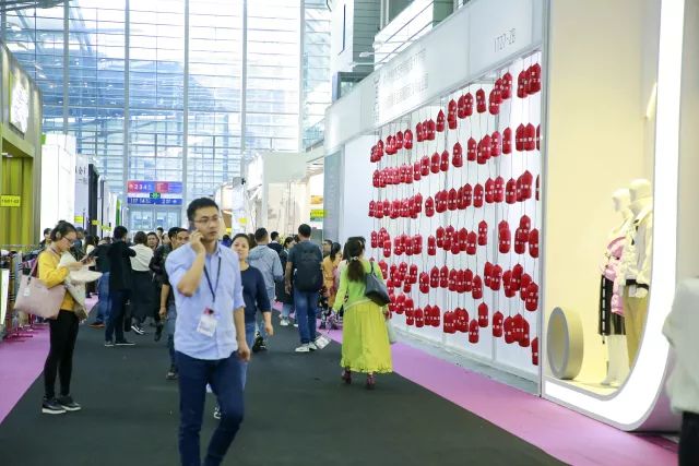 参展规模和人数创新高,展会三天收获十个客户