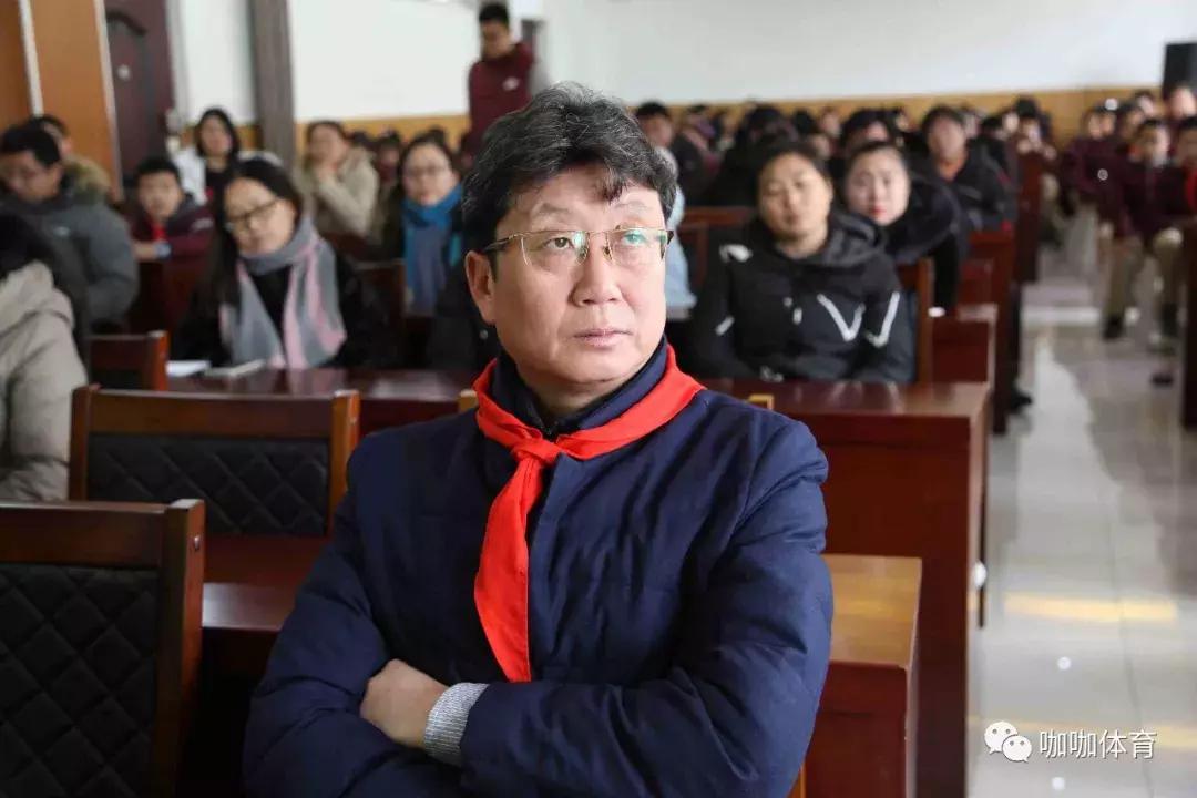 这所学校建成没几年，就被定为全国足球特色学校，厉害了！