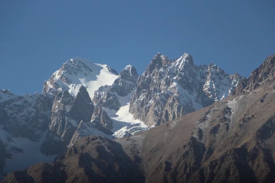 探秘帕米尔高原塔吉克族,帕米尔高原上的塔吉克族族人