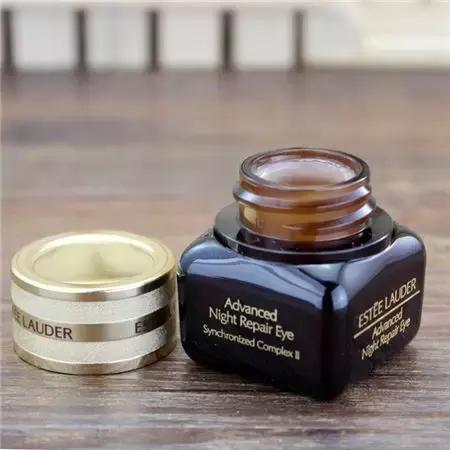 20岁应该用什么样的眼霜,为什么过了20岁一定要用眼霜