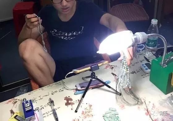 玉石直播黑幕揭秘——骗你没商量！