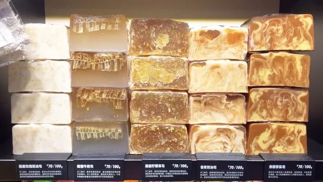 1000个人心里有1000个哈姆雷特,1000个人的心中有1000个哈利波特