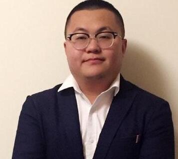 这个男人将在*牙虎**掀起腥风血雨，卢本伟曾被他攻占直播间！