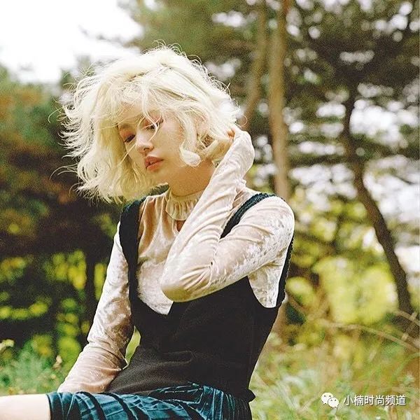 把头发剪短乐观且自信,大胆给自己剪头发