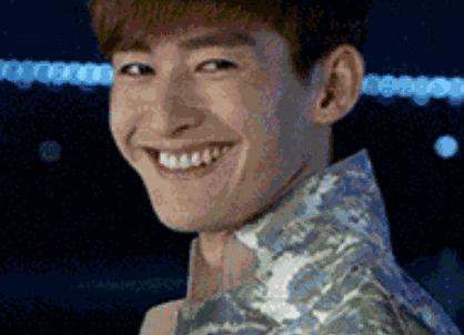 张翰出国旅行视频,张翰海关安检