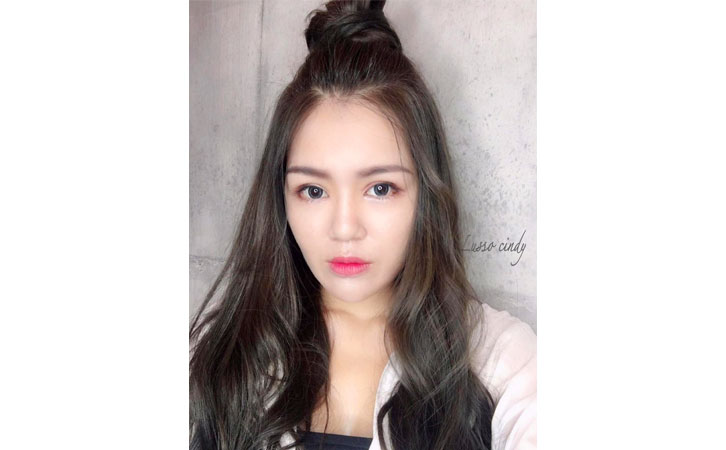 丸子头怎么扎好看又蓬松中长发,杨幂花瓣丸子头的简单扎法蓬松