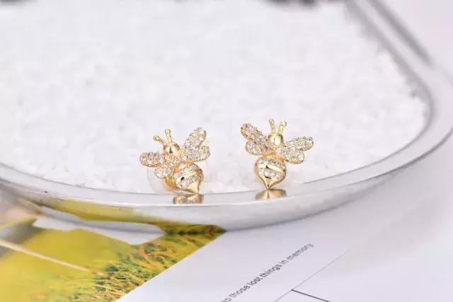 张翰被误代购罚三万，新年礼物怎样满足七大姑八大姨？