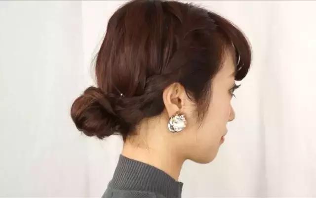 冬季帽子搭配短发小技巧,冬季帽子搭配发型