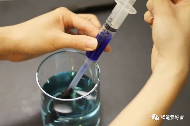 钢笔如何保养的全过程,清洗钢笔时应该避免哪些常见错误