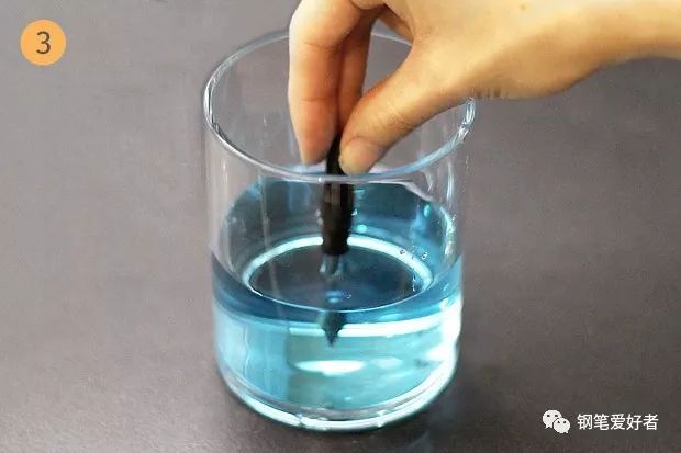 钢笔的换墨和清洗,钢笔清洗